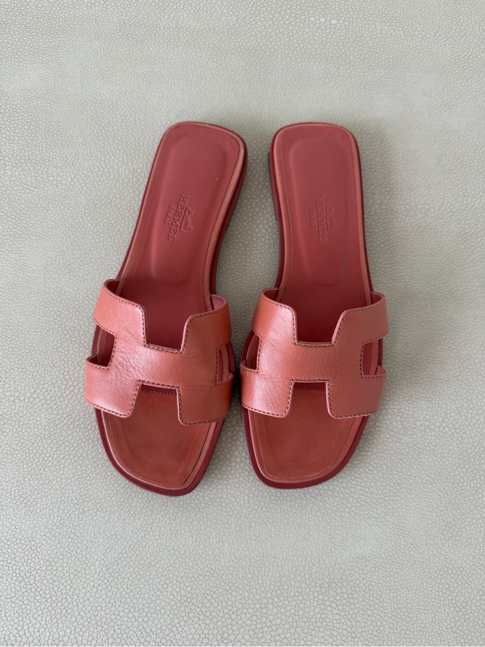 Hermes Coral Pink Oran Slide Sandals - Picture 2 of 5